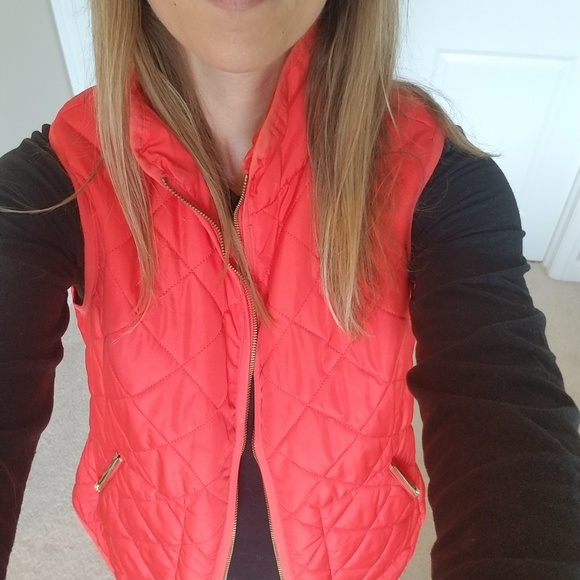 Old Navy medium vest - Picture 2 of 5